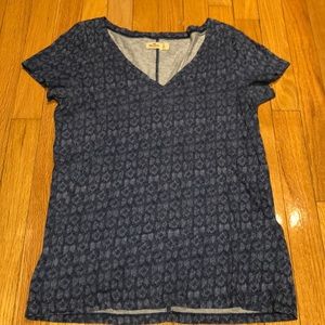 Patterned short sleeve shirt